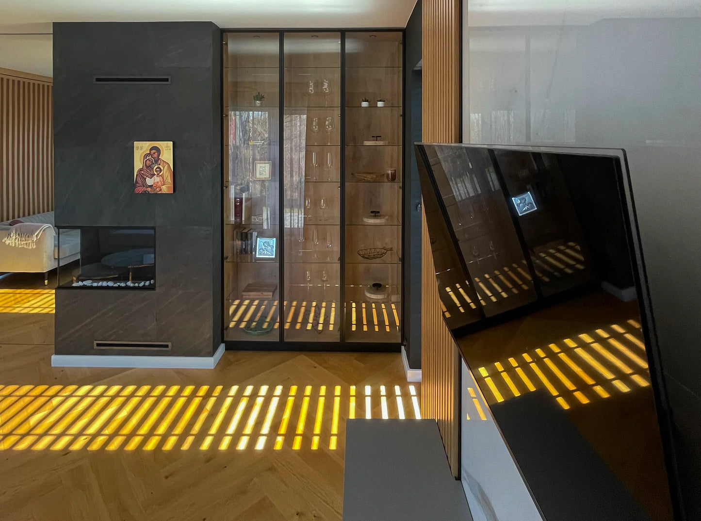 Eck-Einbaukamin BIO-EKO (links)